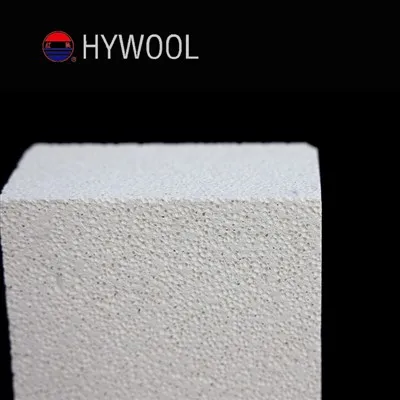 الطوب الناري العازل